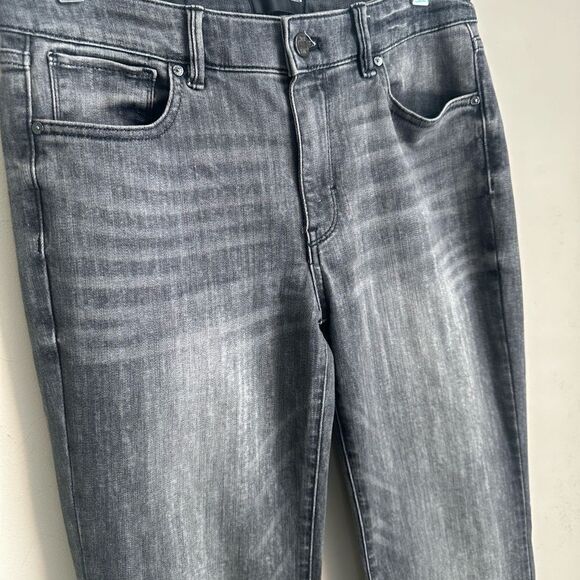 WHBM Black Mid Rise Boot Straight Leg Jeans 8 - Picture 2 of 7